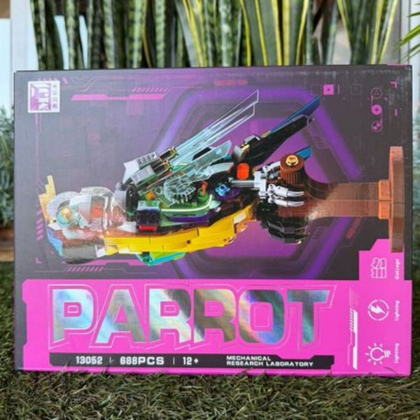 MJI Mechanical Parrot Display Brick Set - 688 pcs (Ages 12+)