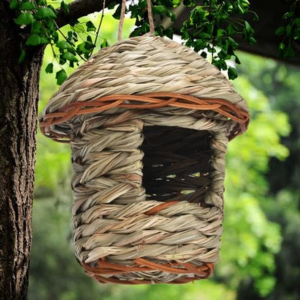 Handwoven Hanging Straw Bird Feeder House with Rope Loop (17cm)